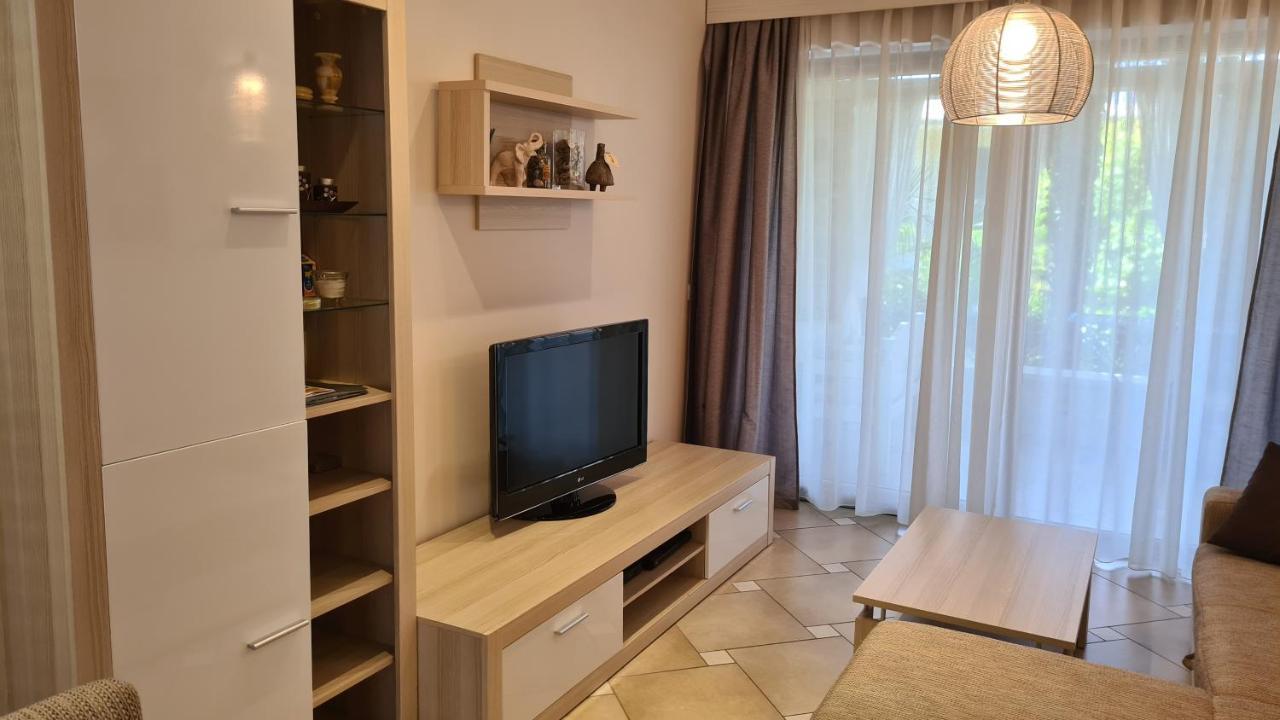 Villa Amalia Apartments Malinska Exterior photo